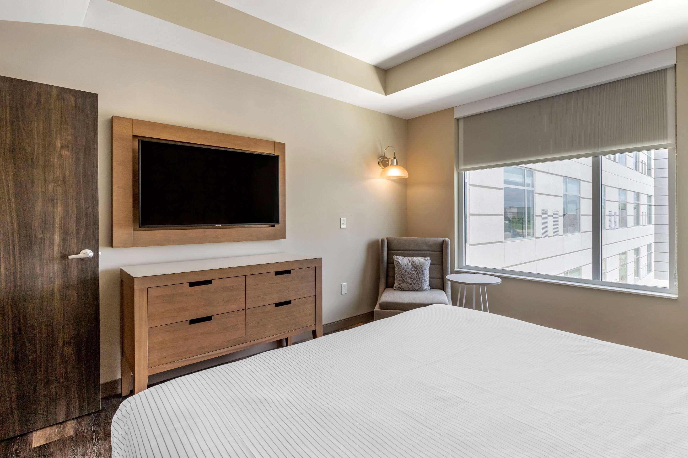 Cambria Hotel Greenville Bagian luar foto