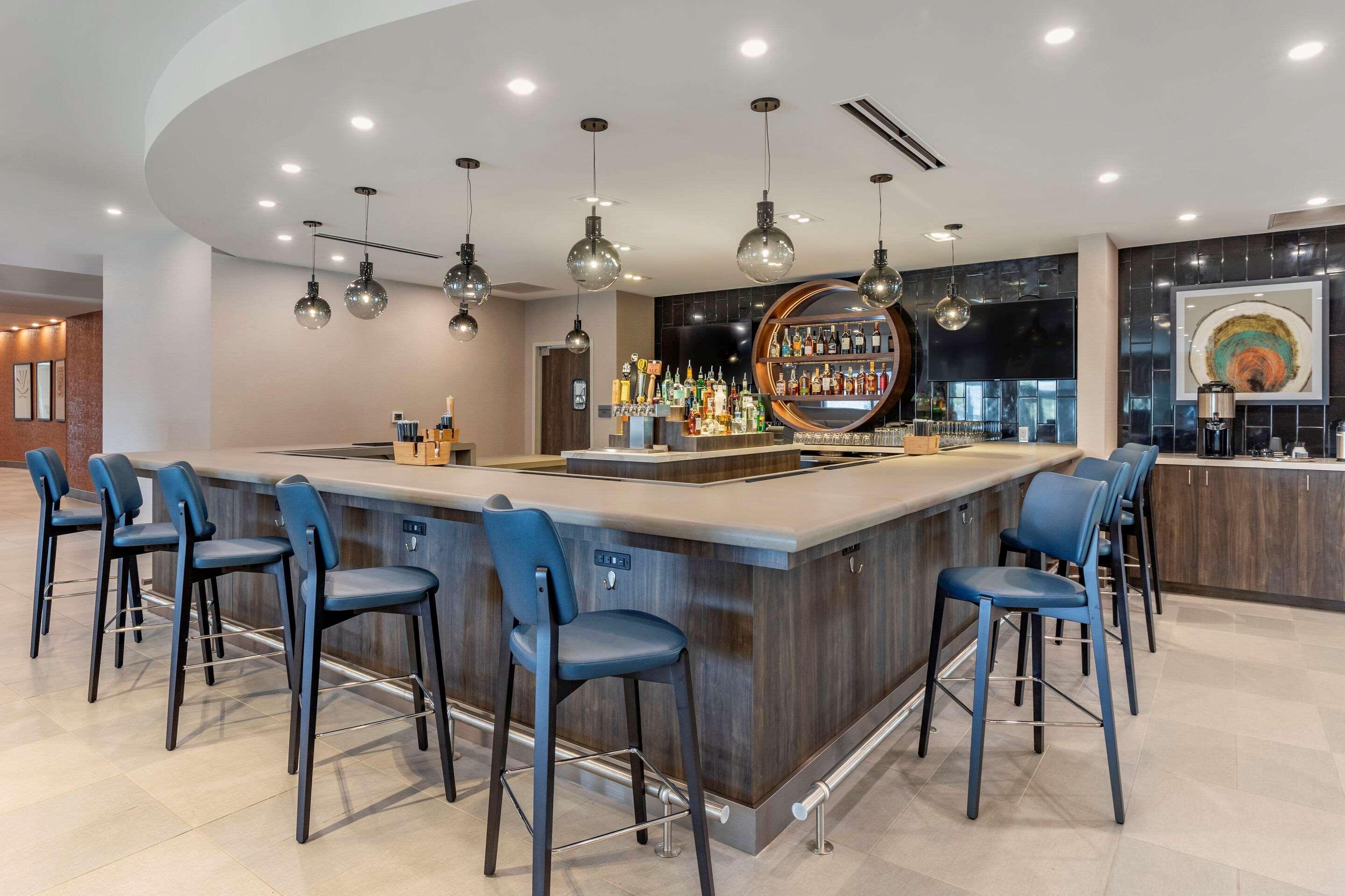 Cambria Hotel Greenville Bagian luar foto
