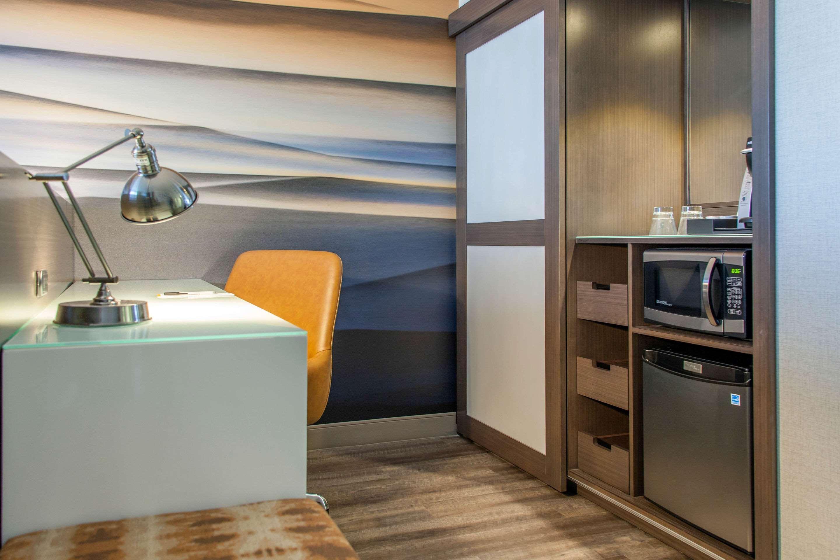 Cambria Hotel Greenville Bagian luar foto