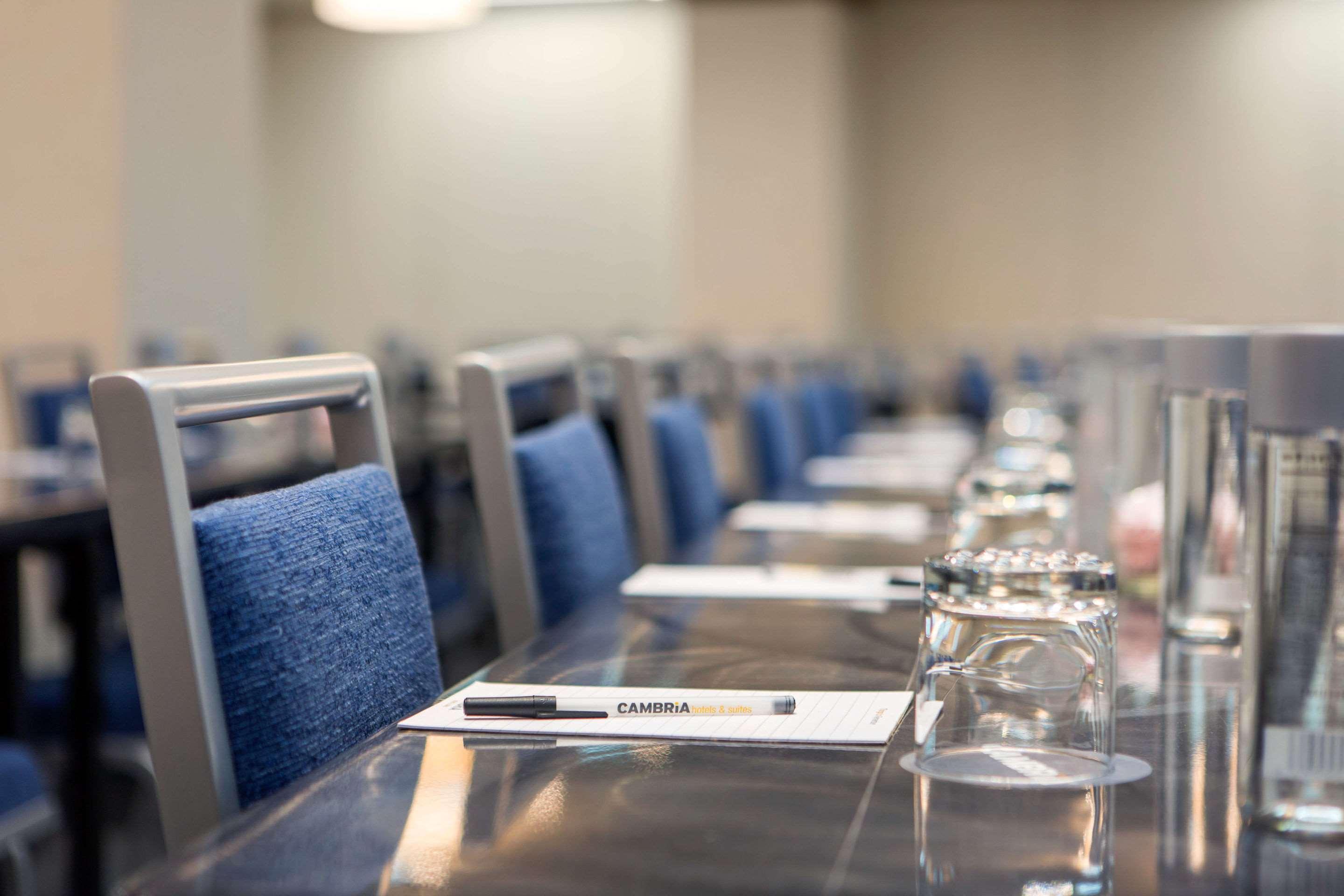 Cambria Hotel Greenville Bagian luar foto